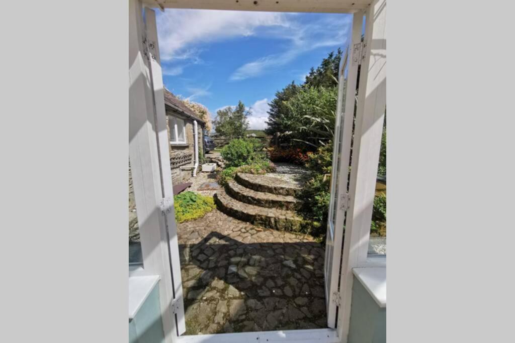 Villa Cosy, Coastal Retreat With A Large Garden à Monreith Extérieur photo