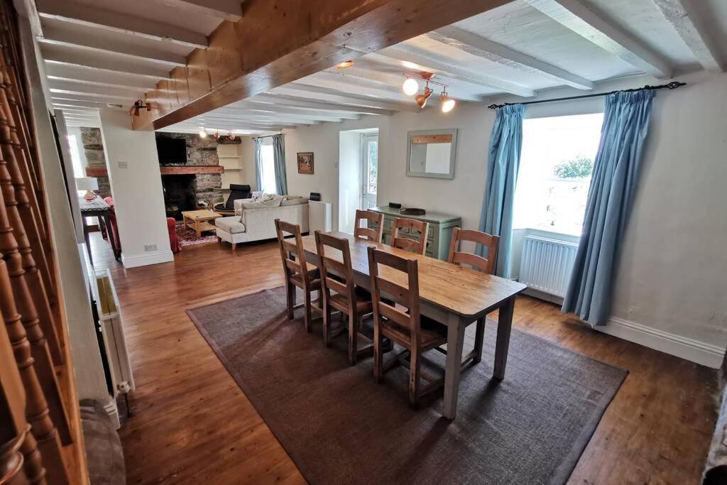 Villa Cosy, Coastal Retreat With A Large Garden à Monreith Extérieur photo